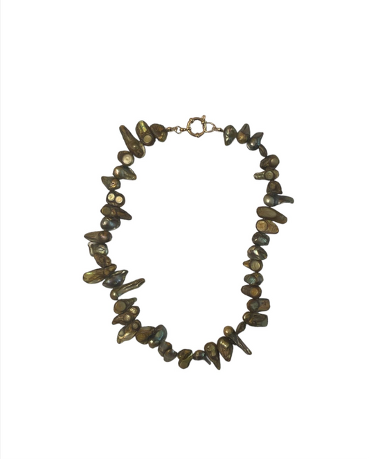 Valentina pearl necklace