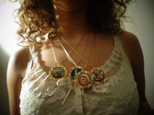Claudia medallion